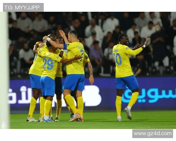 意甲大战拜仁大胜AC米兰神扑瞬间引发争议判罚全场沸腾