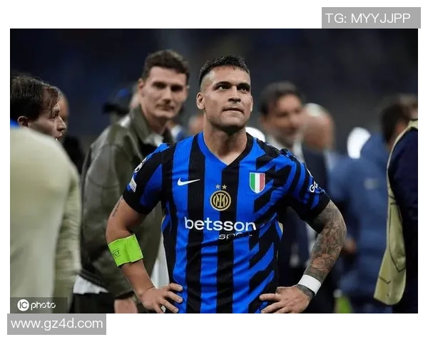 国米逆转曼联3-2晋级世界杯决赛补时绝杀点燃全场激情