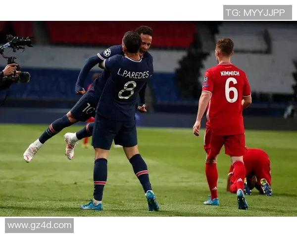 德甲激战巴黎圣日耳曼轻取里昂红牌事件引发全场热议 德甲激战巴黎圣日耳曼轻取里昂红牌事件引发全场热议